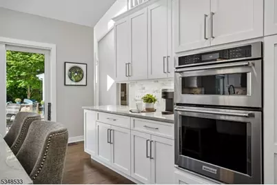 11 Meadowbrook Ct, Summit, NJ 07901 - Photo 13