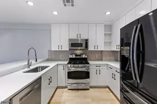 48 S Park St, Montclair, NJ 07042 - Photo 15