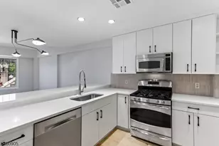 48 S Park St, Montclair, NJ 07042 - Photo 13