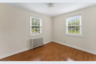 418 Lincoln Park, Cranford Township, NJ 07016 - Photo 9