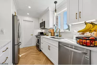 12 Wedgewood Dr #13, Verona, NJ 07044 - Photo 5