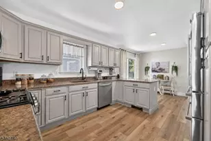 3 High View St, Lebanon Township, NJ 07830 - Photo 5