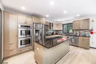 33 Radcliffe Dr, Sparta Township, NJ 07871 - Photo 13