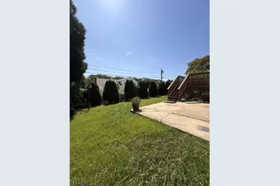 713 Roessner Dr, Union Township, NJ 07083 - Photo 17