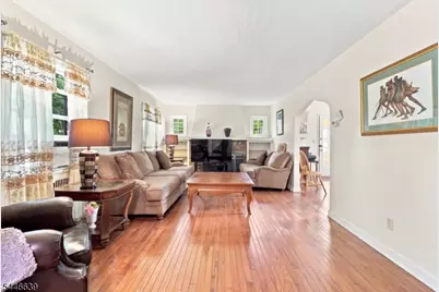 928 Beechwood Ct, Plainfield, NJ 07060 - Photo 3