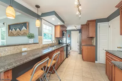 3 Woodlawn Ter, Cedar Grove, NJ 07009 - Photo 7
