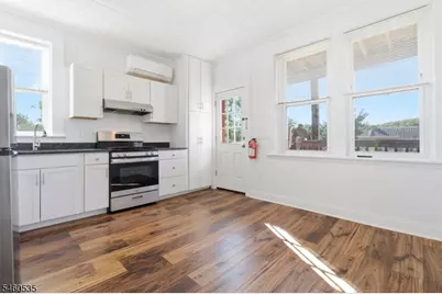 200 Forest St #3L, Montclair, NJ 07042 - Photo 3