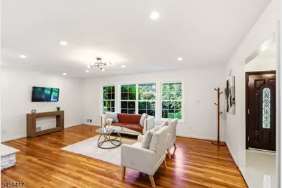 496 Seven Oaks Ct, Orange, NJ 07050 - Photo 7