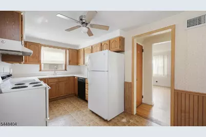 212 Stoughton Ave, Cranford Township, NJ 07016 - Photo 11