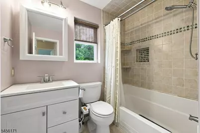 26 Mount Arlington Rd, Roxbury Township, NJ 07852 - Photo 25