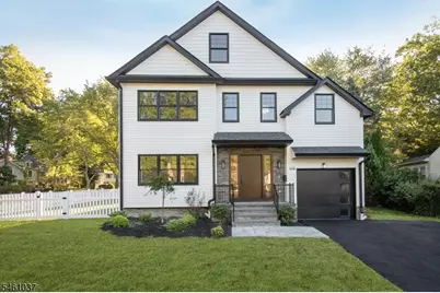 126 Hickson Dr, New Providence, NJ 07974 - Photo 1