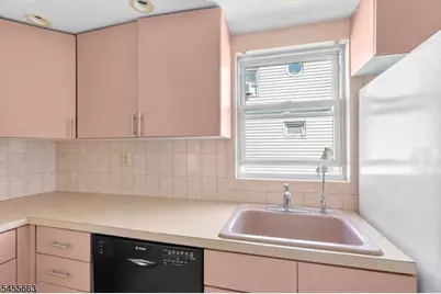 106 Summit Ave, Bloomfield, NJ 07003 - Photo 11