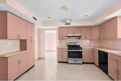 106 Summit Ave, Bloomfield, NJ 07003 - Photo 9