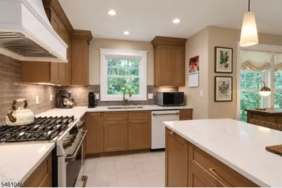 37 Spring Garden Dr, Madison, NJ 07940 - Photo 5