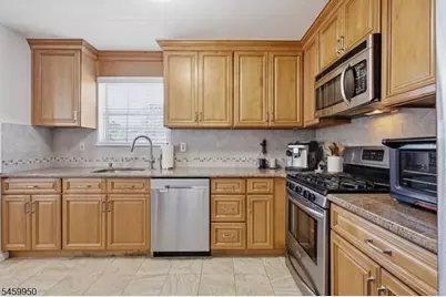 184 Vista Dr, Hanover Township, NJ 07927 - Photo 11