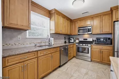 184 Vista Dr, Hanover Township, NJ 07927 - Photo 9