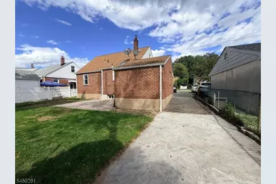 614 Mola Blvd, Elmwood Park, NJ 07407 - Photo 27