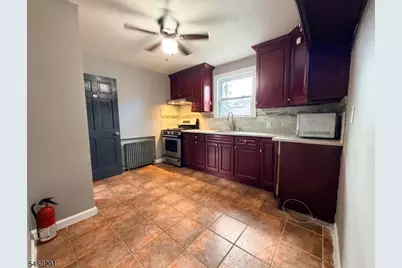 614 Mola Blvd, Elmwood Park, NJ 07407 - Photo 3