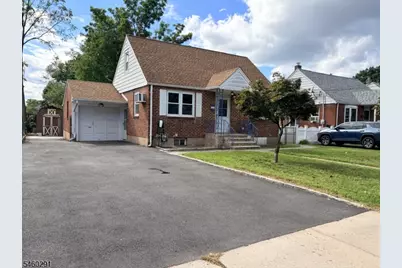 614 Mola Blvd, Elmwood Park, NJ 07407 - Photo 23