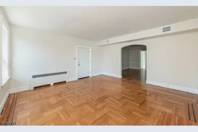 9 Vernon Ave #2, Newark, NJ 07108 - Photo 3