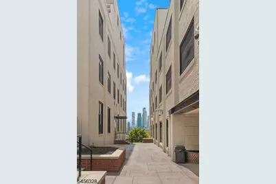 518-536 Gregory Ave #425, Weehawken, NJ 07086 - Photo 19