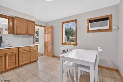 4 Howard Ave, Clifton, NJ 07013 - Photo 7