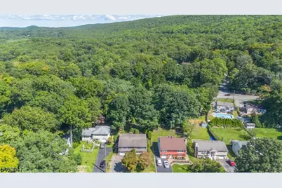 52 Channing Dr, Ringwood, NJ 07456 - Photo 3