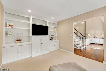41 Dexter Dr N, Bernards Township, NJ 07920 - Photo 9