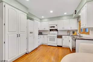 41 Dexter Dr N, Bernards Township, NJ 07920 - Photo 13