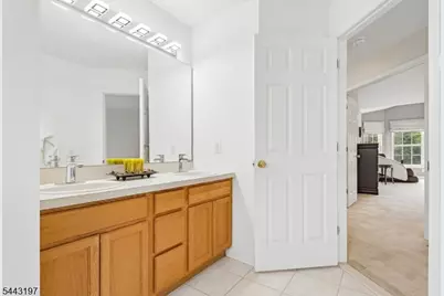 9 Rue Cezanne, Franklin Township, NJ 08873 - Photo 29