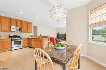 9 Rue Cezanne, Franklin Township, NJ 08873 - Photo 13