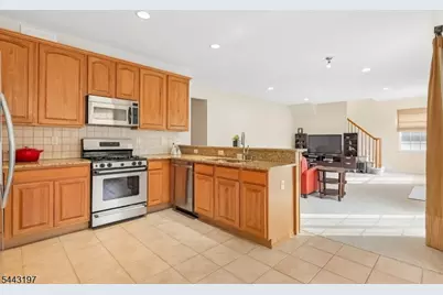 9 Rue Cezanne, Franklin Township, NJ 08873 - Photo 15