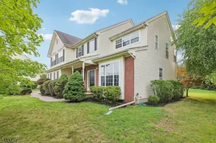 9 Rue Cezanne, Franklin Township, NJ 08873 - Photo 5