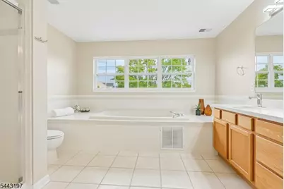 9 Rue Cezanne, Franklin Township, NJ 08873 - Photo 21