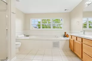 9 Rue Cezanne, Franklin Township, NJ 08873 - Photo 21