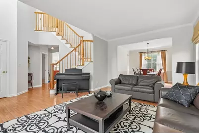 9 Rue Cezanne, Franklin Township, NJ 08873 - Photo 7