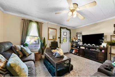 1185 5th Ave #2, Alpha, NJ 08865 - Photo 3