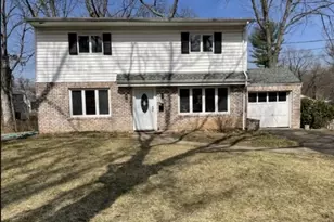 37 Crest View Hill Rd, Livingston, NJ 07039 - Photo 1