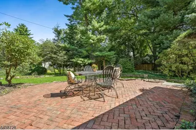 1 Seneca Pl, Montclair, NJ 07043 - Photo 33