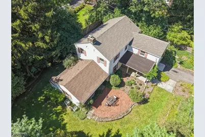 1 Seneca Pl, Montclair, NJ 07043 - Photo 39