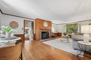 1 Seneca Pl, Montclair, NJ 07043 - Photo 7