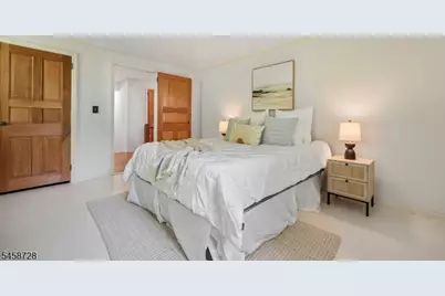 1 Seneca Pl, Montclair, NJ 07043 - Photo 23