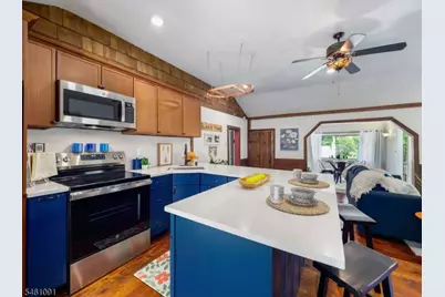 32 Laurel Dr, Jefferson Township, NJ 07438 - Photo 7
