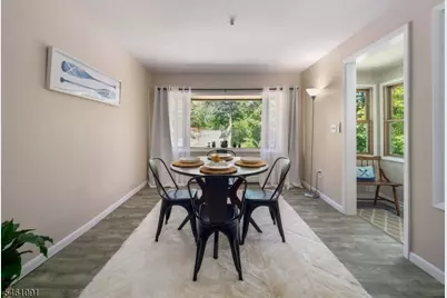 32 Laurel Dr, Jefferson Township, NJ 07438 - Photo 15