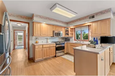 23 Milburn Dr, Hillsborough Township, NJ 08844 - Photo 17