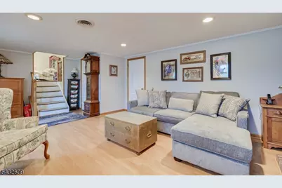 8 Adelphi Ct, Edison, NJ 08837 - Photo 13