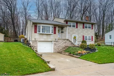 8 Adelphi Ct, Edison, NJ 08837 - Photo 3