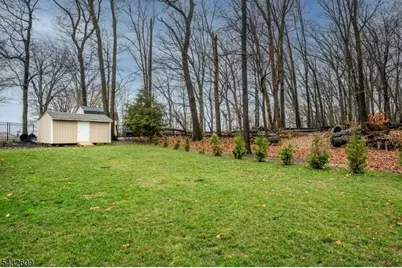 8 Adelphi Ct, Edison, NJ 08837 - Photo 31
