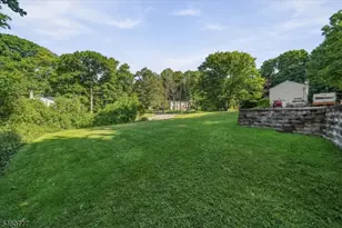 12 Doe Run, Vernon, NJ 07422 - Photo 5