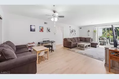 41 Crestview Ln #41, Mount Arlington, NJ 07856 - Photo 3